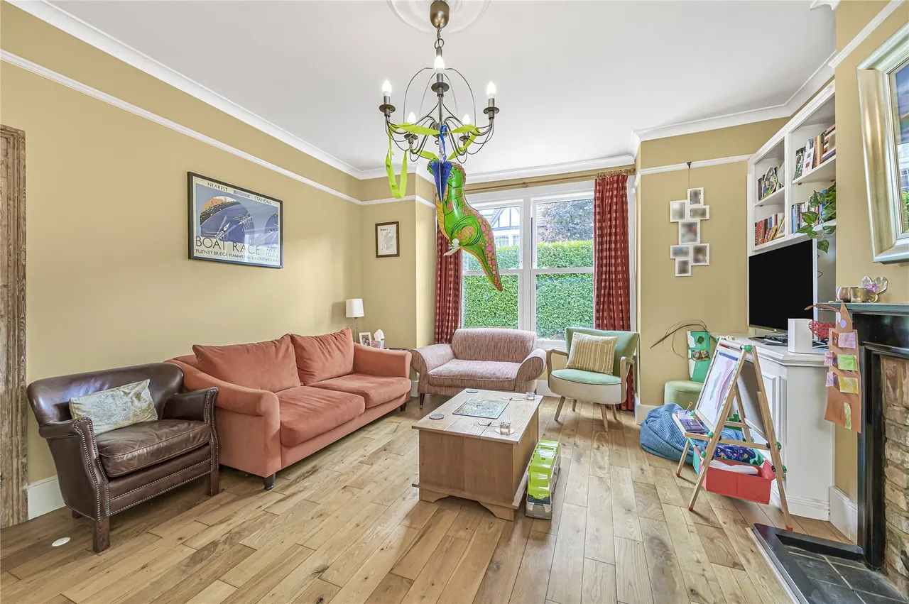Pretoria Road, London, SW16, photo 12
