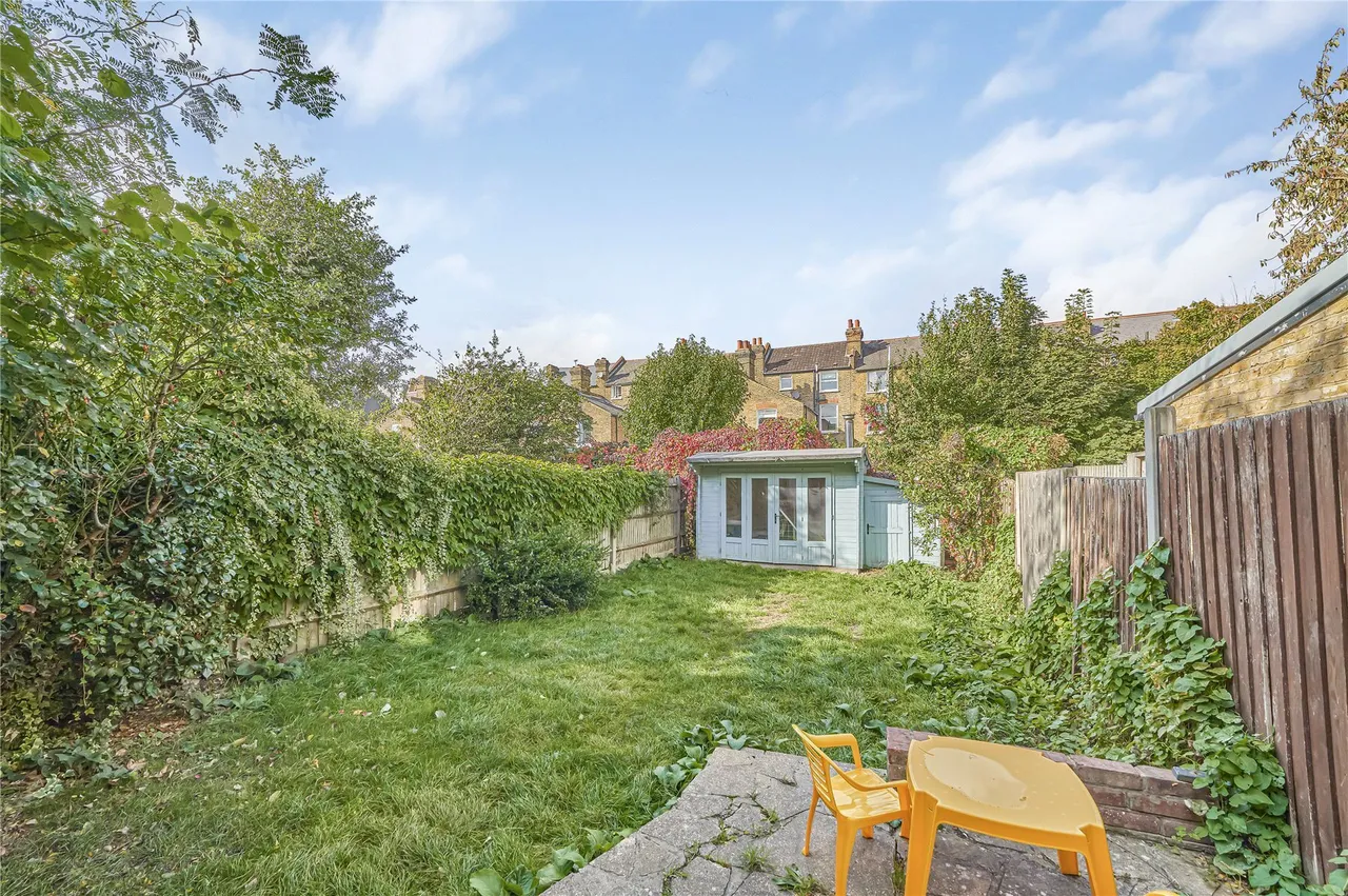 Pretoria Road, London, SW16, photo 2