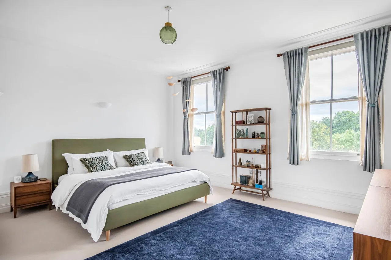 Clapham Common North Side, London, SW4, photo 12