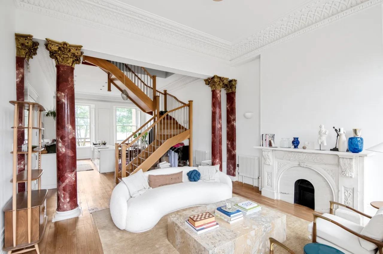 Clapham Common North Side, London, SW4, photo 3