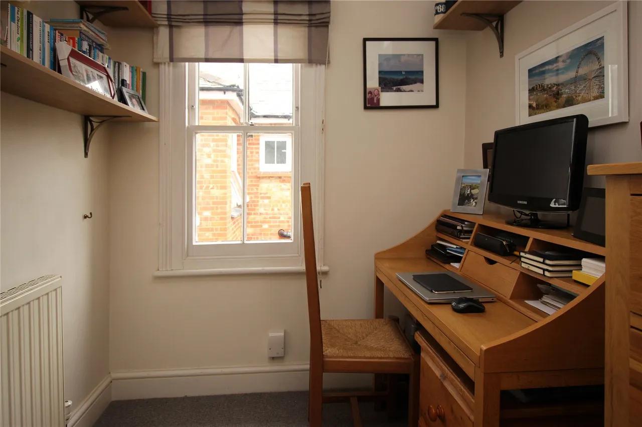Kingsway, Woking, GU21, photo 9