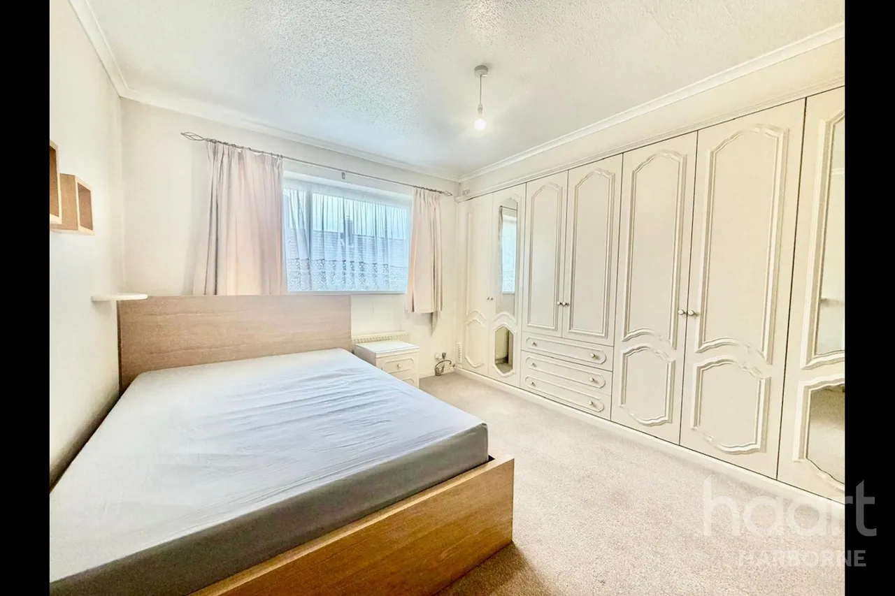 Peach Ley Road, B29, photo 9