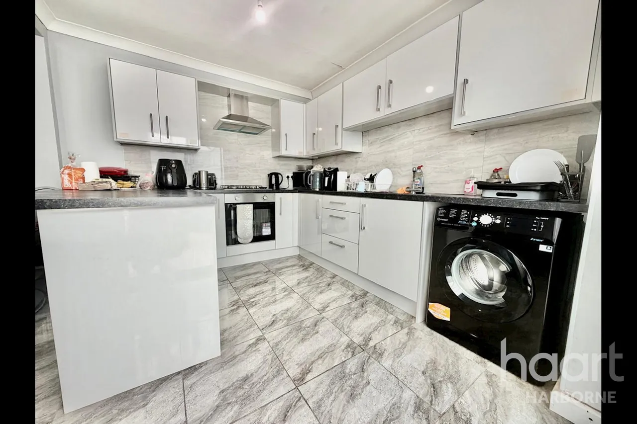 Peach Ley Road, B29, photo 2