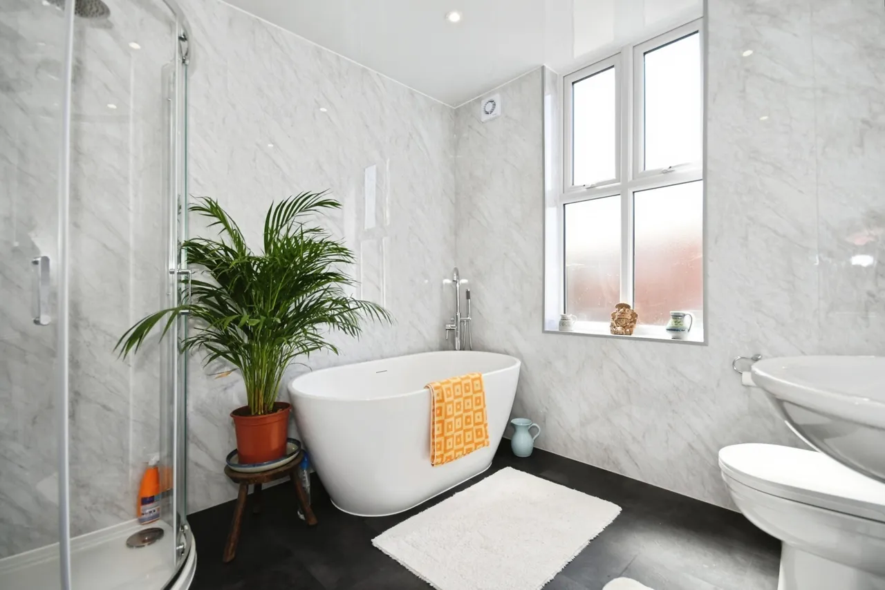2 bed house for sale — Princess Street, Chesterfield, Derbyshire, S41
