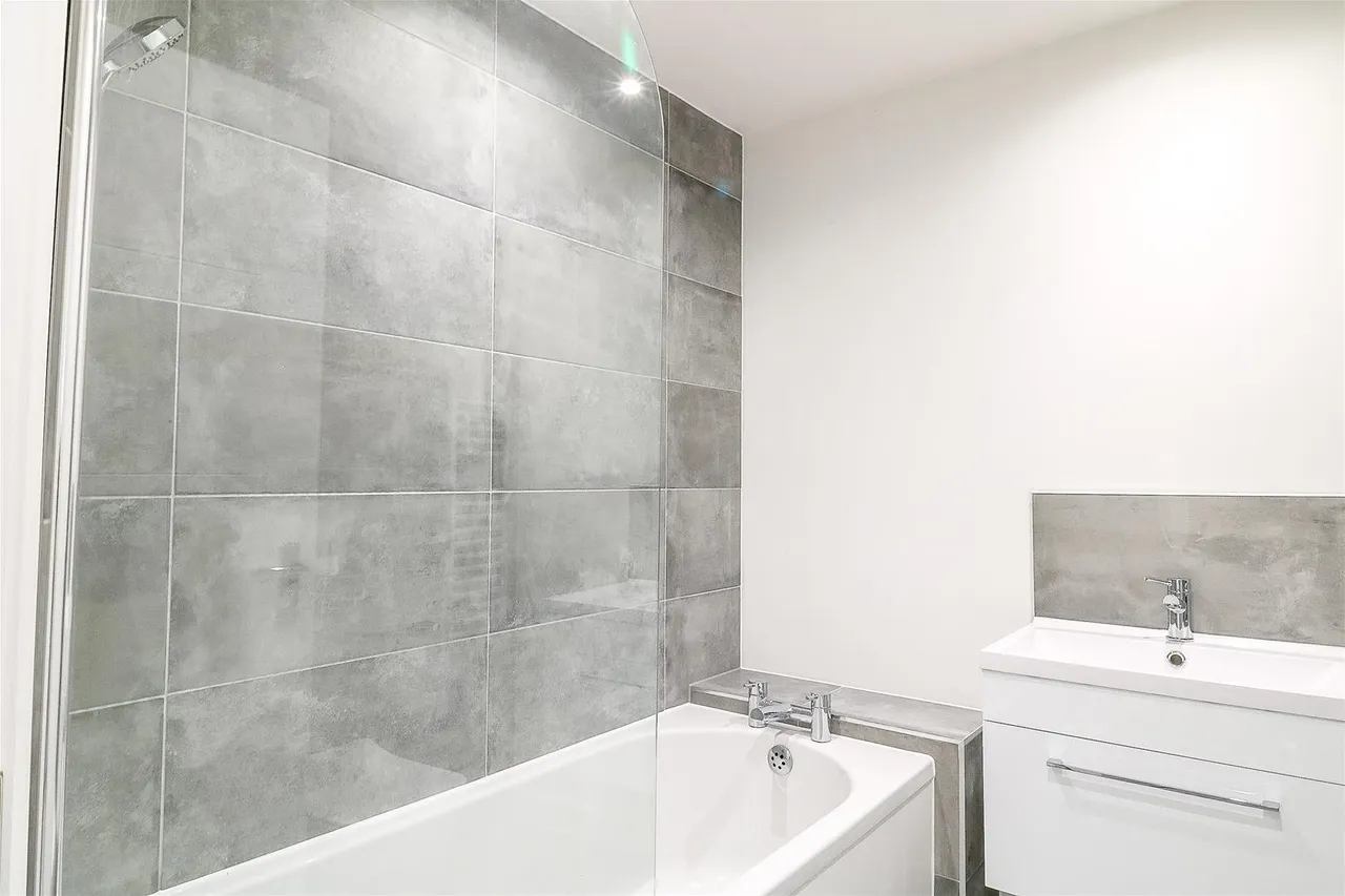 Lampits, Hoddesdon EN11 8EA, photo 8