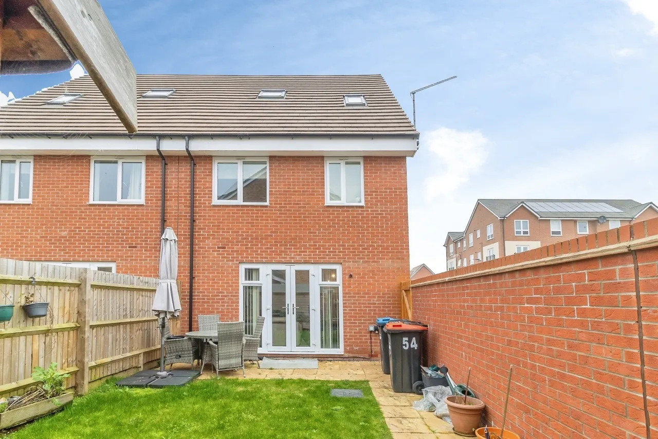 Santa Cruz Avenue, Newton Leys, MK3, photo 19