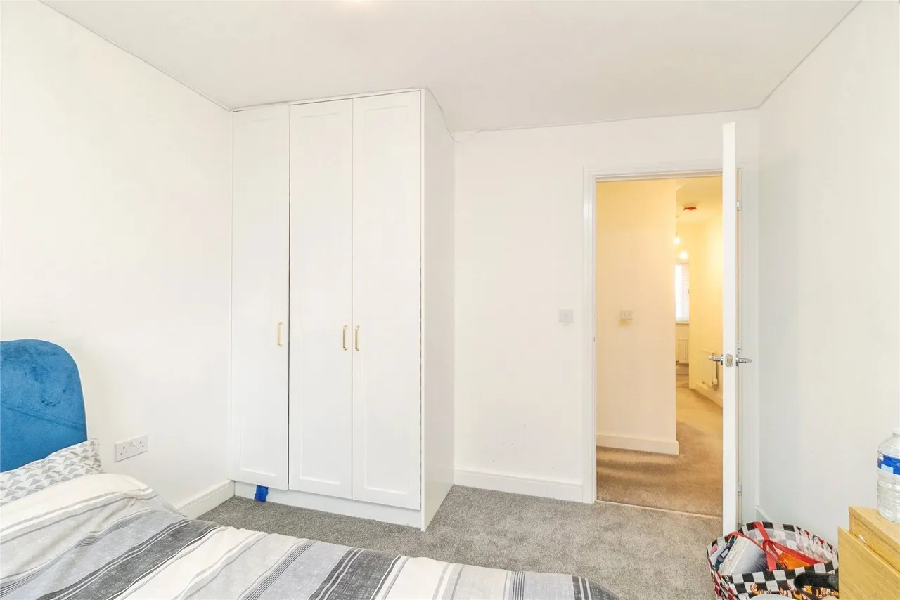 Santa Cruz Avenue, Newton Leys, MK3, photo 11