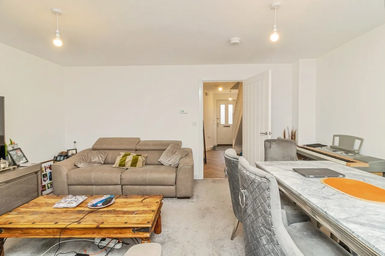 Santa Cruz Avenue, Newton Leys, MK3, photo 5