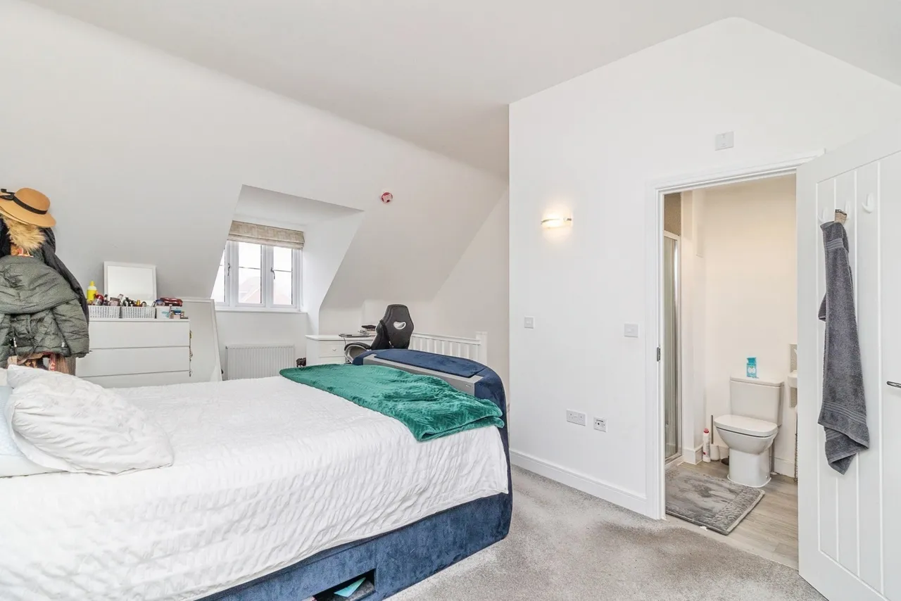 Santa Cruz Avenue, Newton Leys, MK3, photo 16