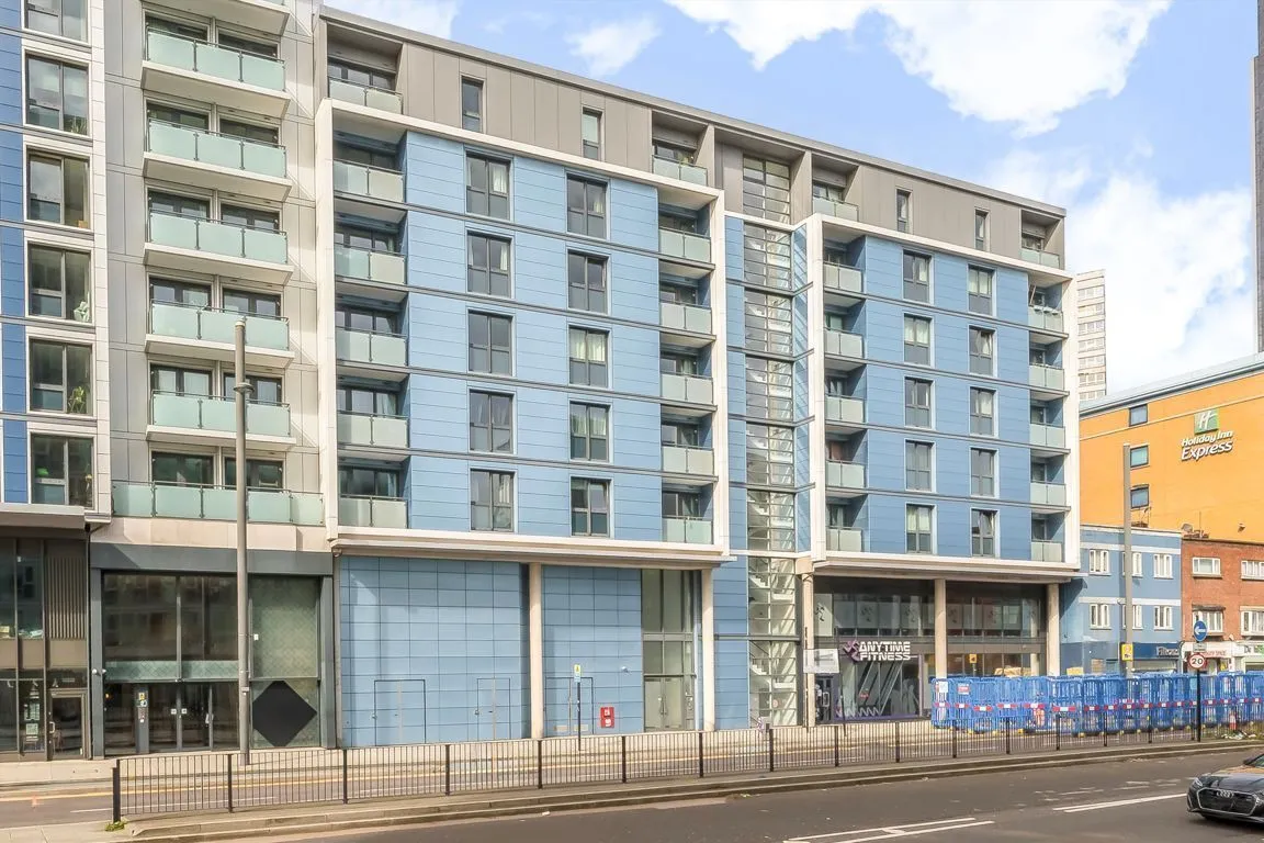 High Street, Apollo Court, photo 8