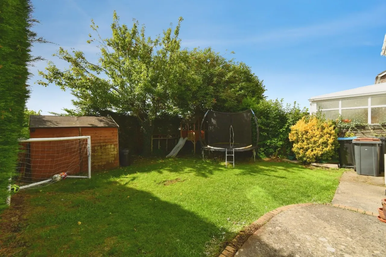 Lark Hill Drive, Ripon, photo 12