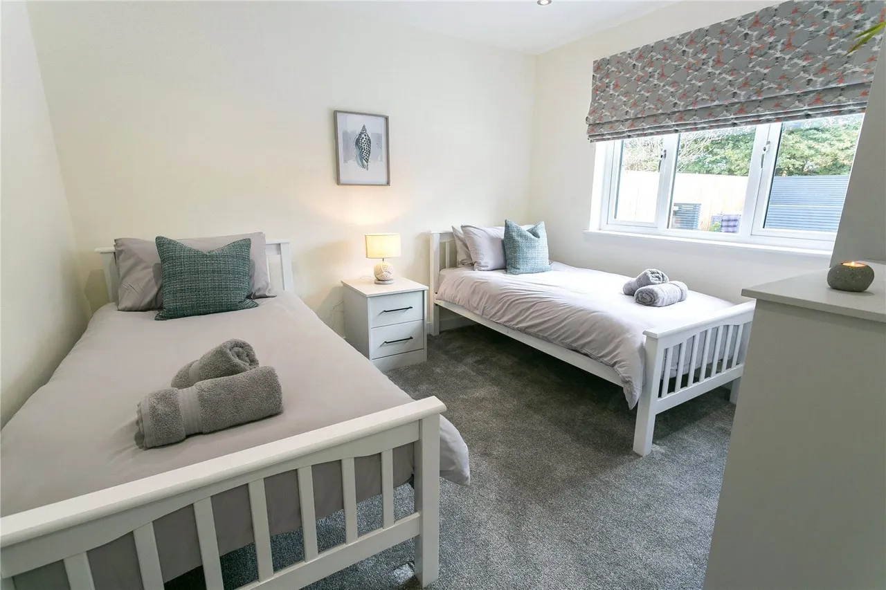 Four Mile Bridge, Holyhead, LL65, photo 13