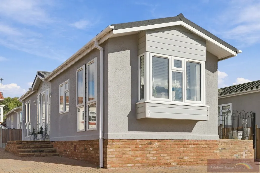 Woodbine Close, Waltham Abbey, EN9, photo 22