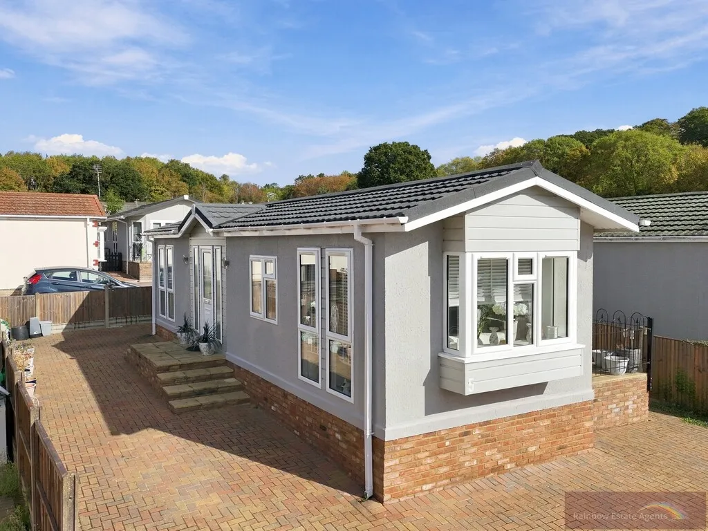 Woodbine Close, Waltham Abbey, EN9, photo 23