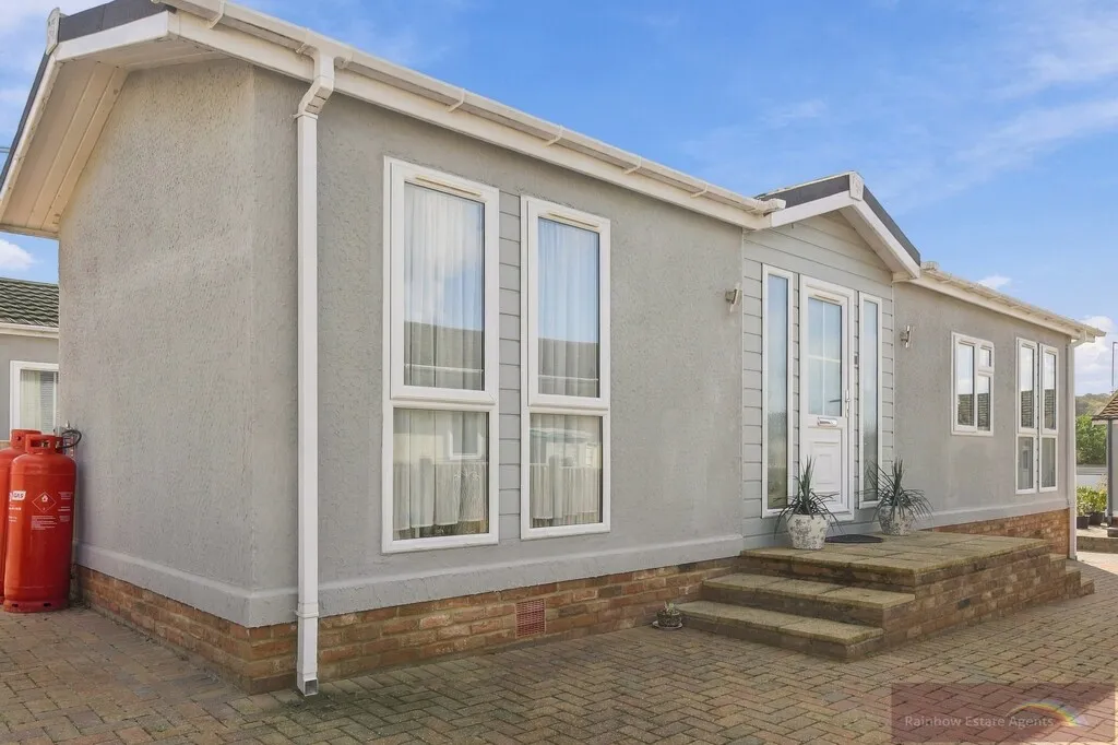 Woodbine Close, Waltham Abbey, EN9, photo 11