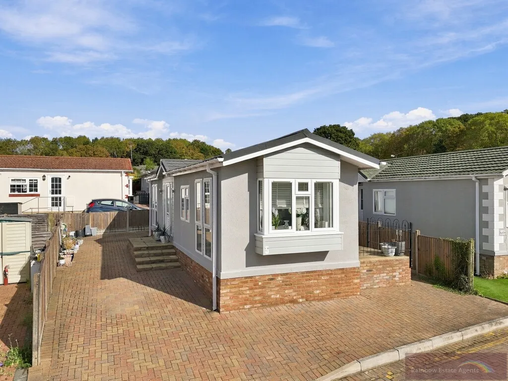 Woodbine Close, Waltham Abbey, EN9, photo 24