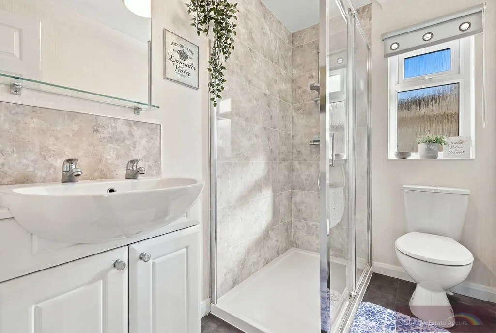 Woodbine Close, Waltham Abbey, EN9, photo 8