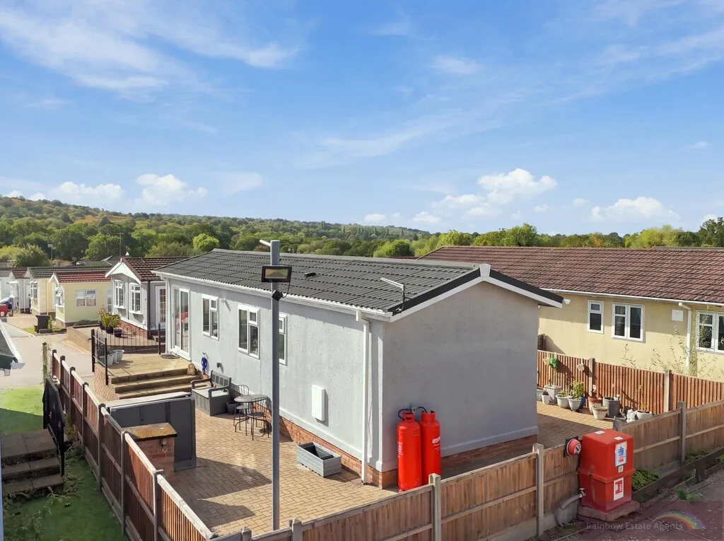Woodbine Close, Waltham Abbey, EN9, photo 13