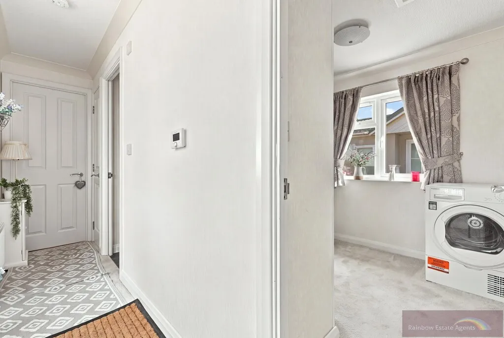 Woodbine Close, Waltham Abbey, EN9, photo 14