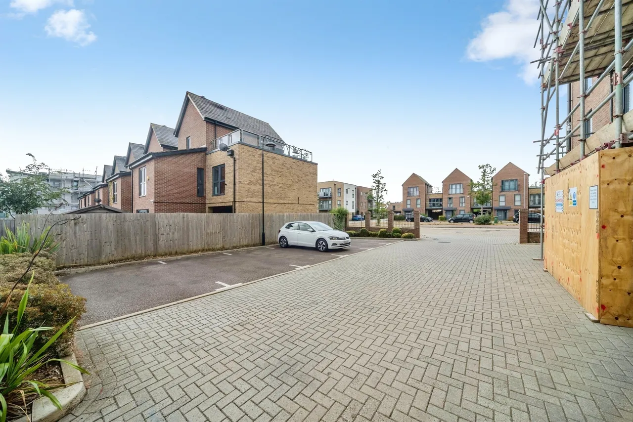 Atlas Way, Oakgrove, MK10, photo 15