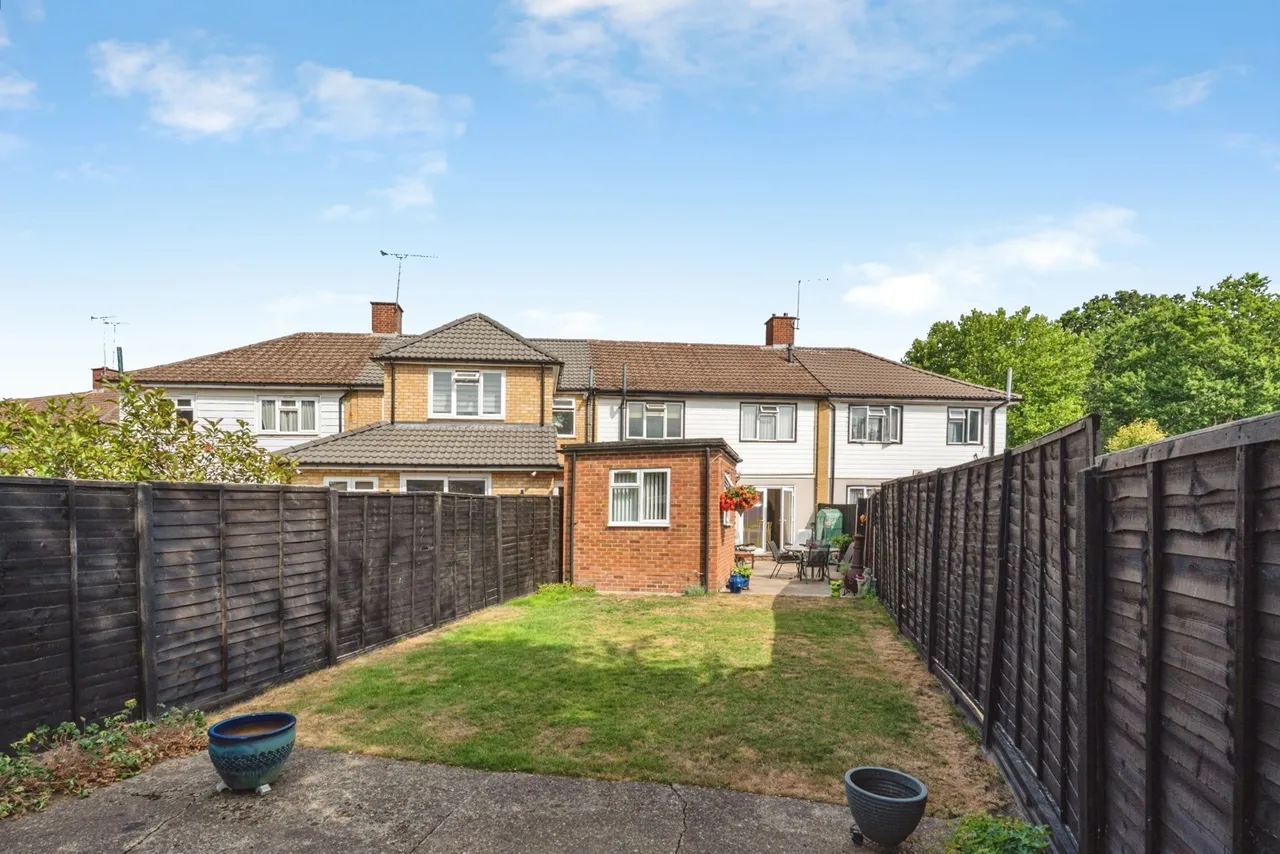 Lockwood Path, Woking, GU21, photo 4