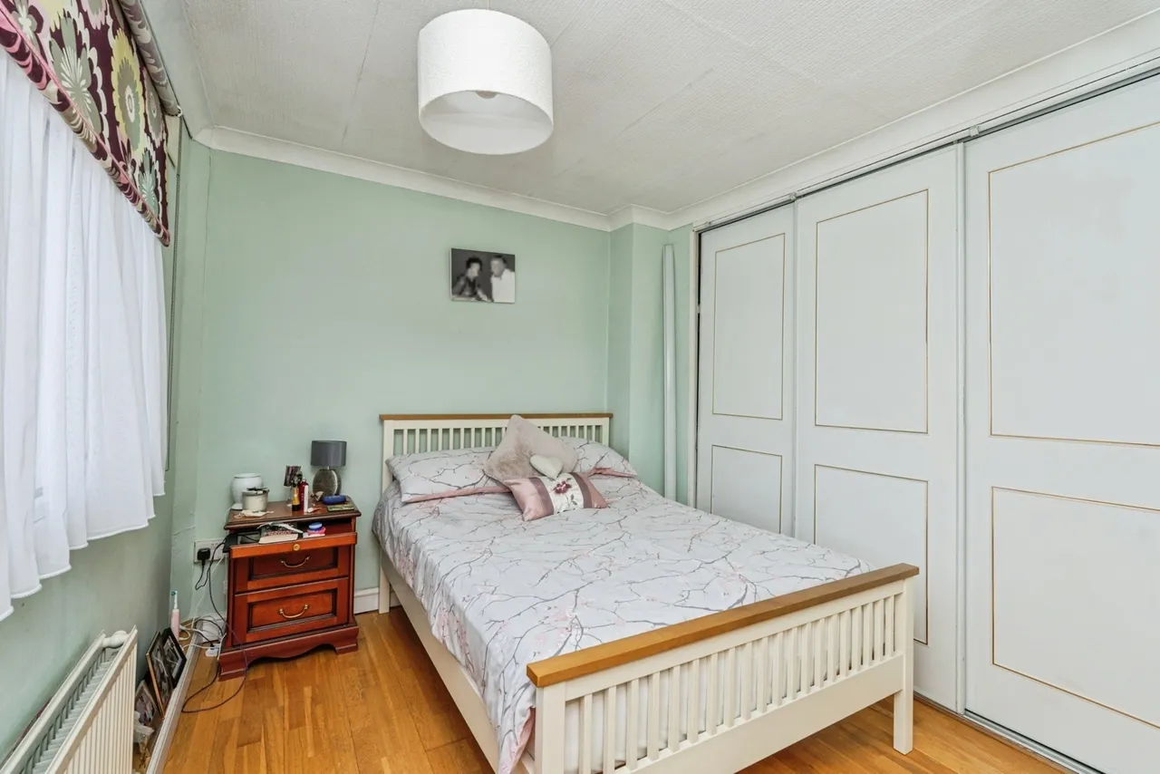 Lockwood Path, Woking, GU21, photo 13
