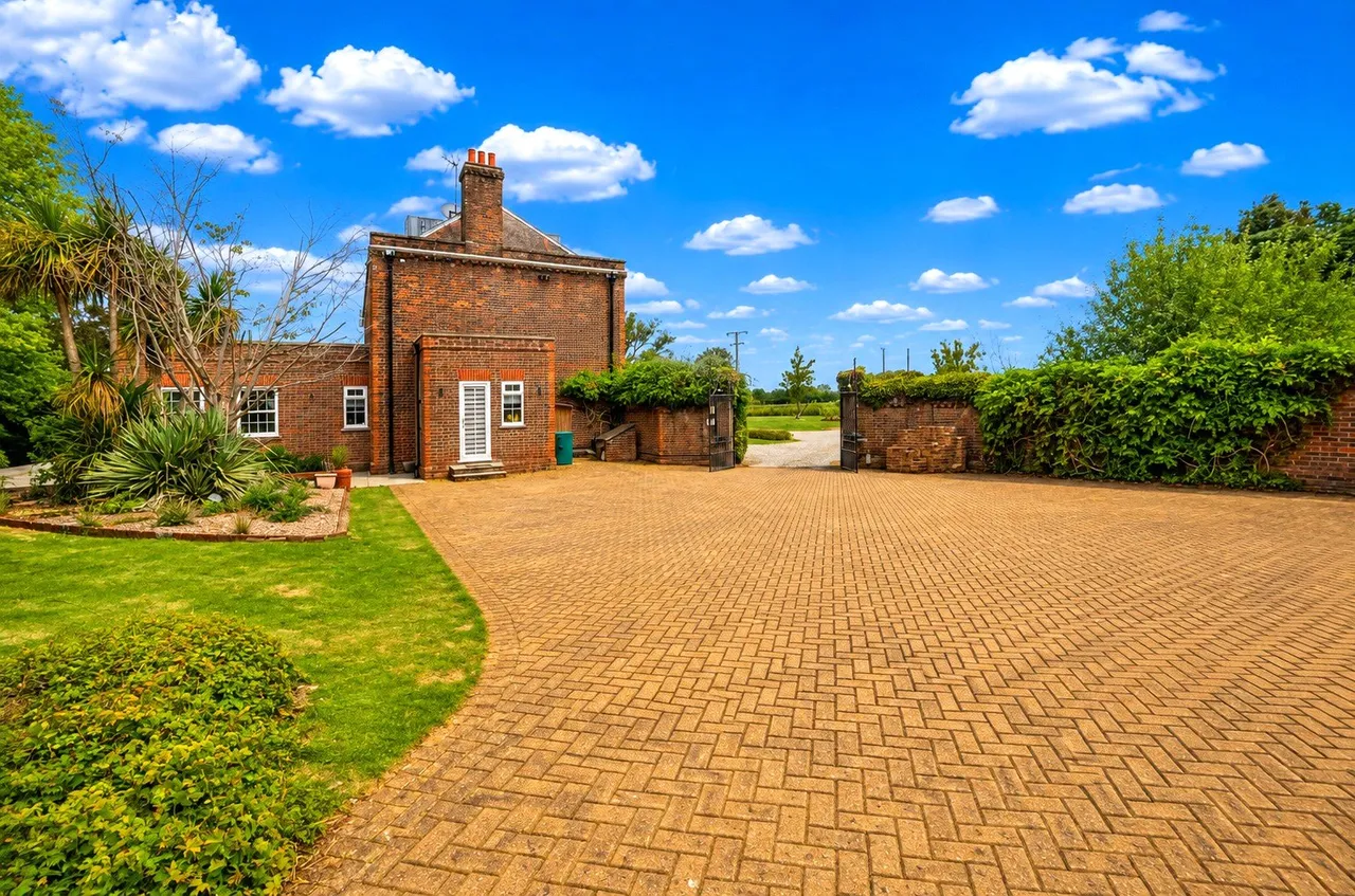 Brimpton Lane, Brimpton, Reading, Berkshire, RG7 4RF, photo 38