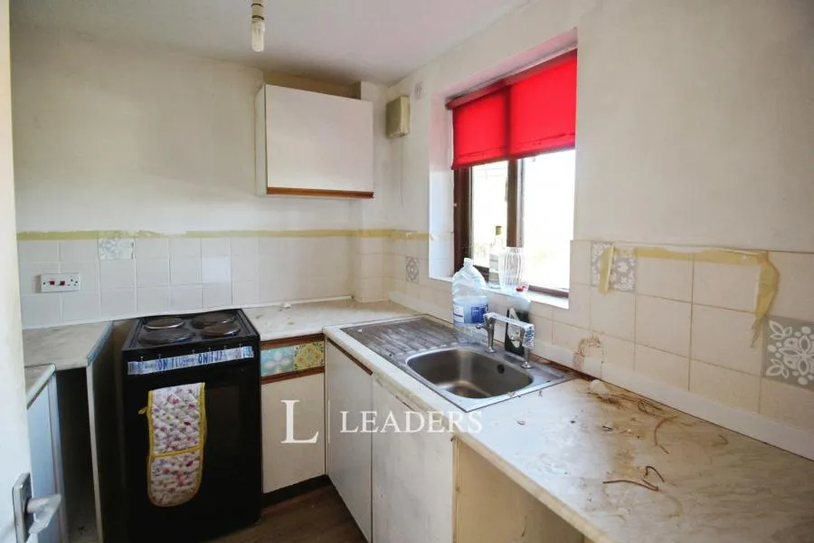 Buzzacott Lane, Furzton, MK4, photo 3