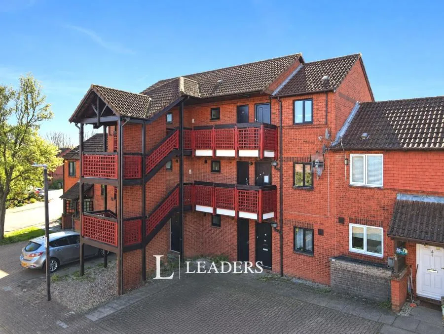 1 bed flat for sale, Buzzacott Lane, Furzton, MK4