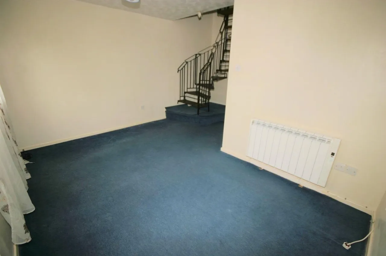 Dexter Close, Barton Hills, Luton, Bedfordshire LU3 4DY, photo 2