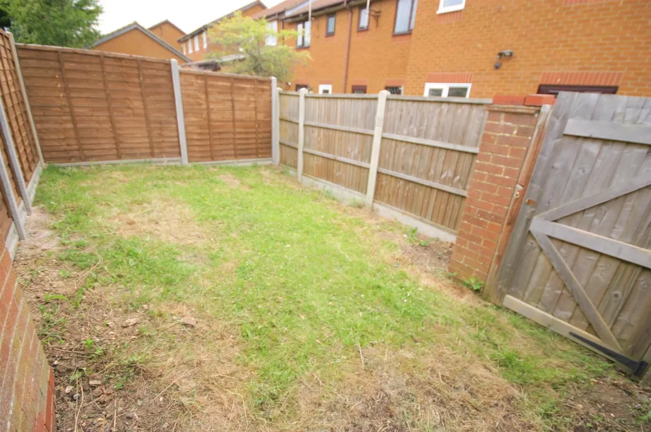 Dexter Close, Barton Hills, Luton, Bedfordshire LU3 4DY, photo 11