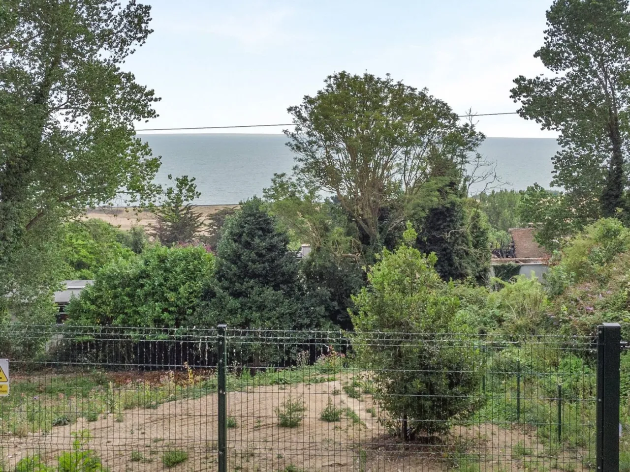Cliff Road, Hythe, Kent, CT21 5XJ, photo 5