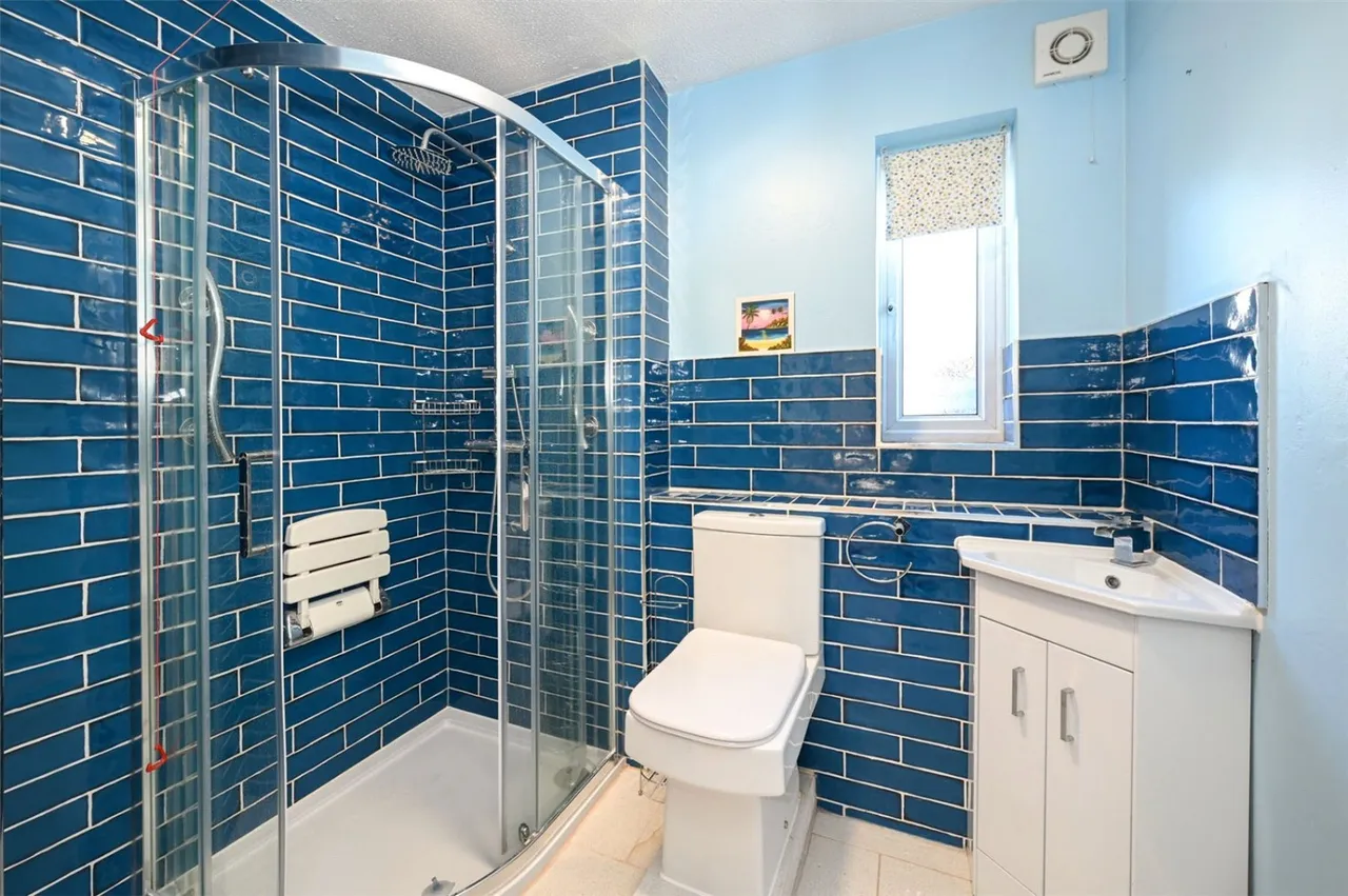 Edwin Arnold Court, Sidcup, DA14, photo 8