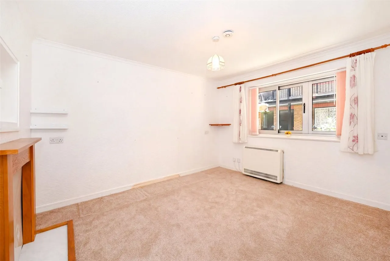 Edwin Arnold Court, Sidcup, DA14, photo 5