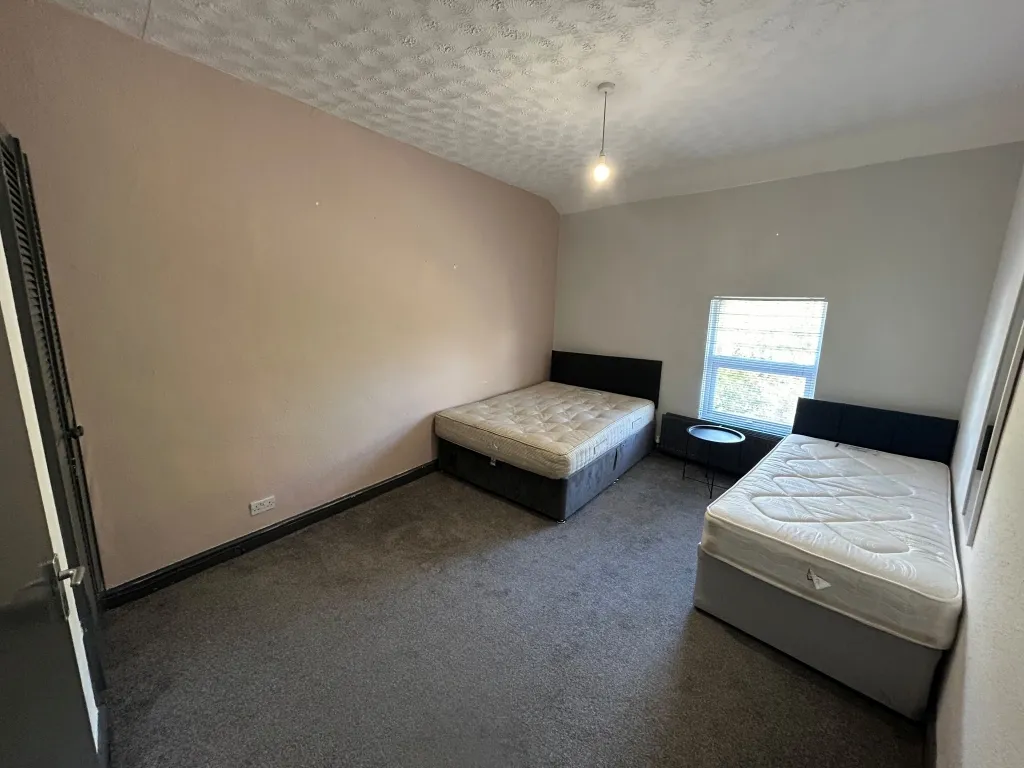 County Road, Liverpool, L4, photo 7