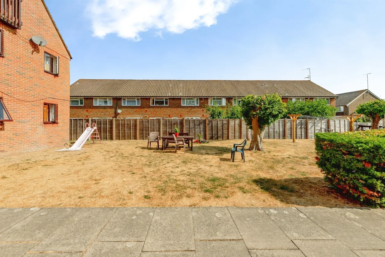 Bowman Court, Northgate, Crawley, photo 10