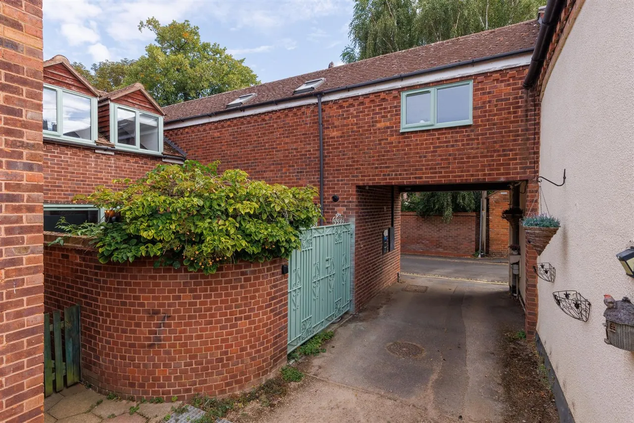 Carters Lane, Tiddington, CV37, photo 50