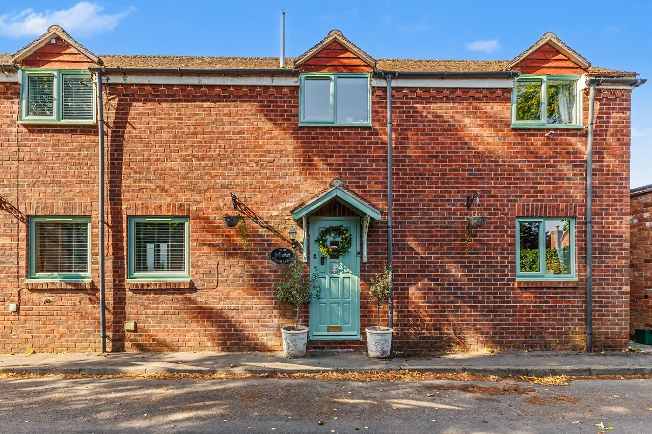 Carters Lane, Tiddington, CV37, photo 3