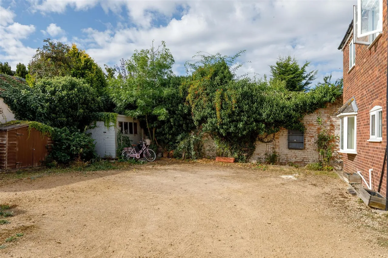 Carters Lane, Tiddington, CV37, photo 51