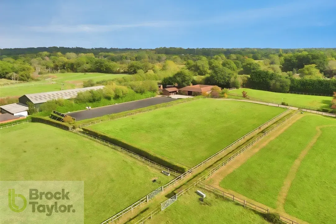 Cowfold Road, Bolney, RH17, photo 2