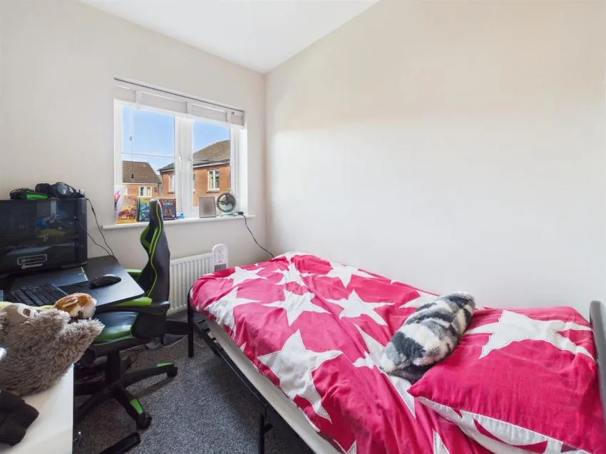 Deopham Green, Kingsway, photo 13