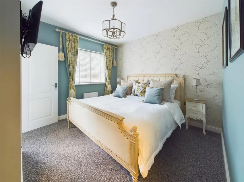 Deopham Green, Kingsway, photo 4