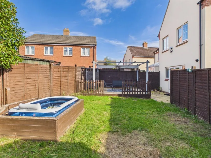 Deopham Green, Kingsway, photo 15