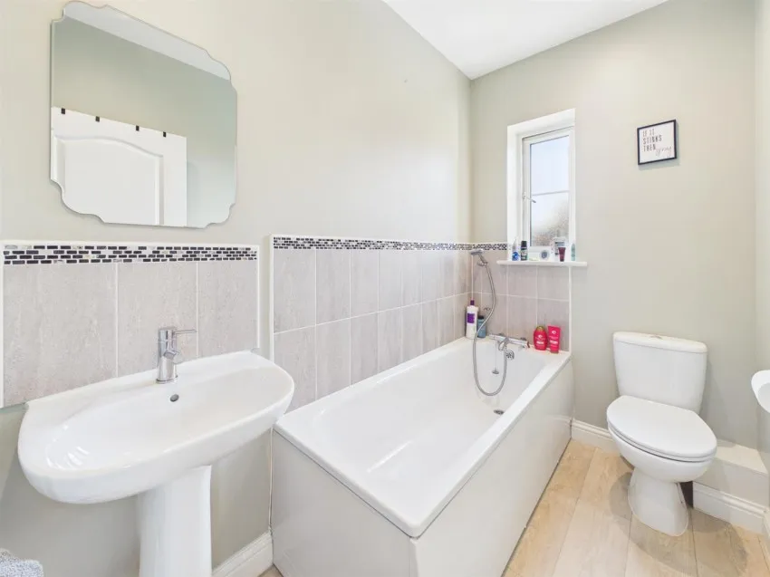 Deopham Green, Kingsway, photo 14