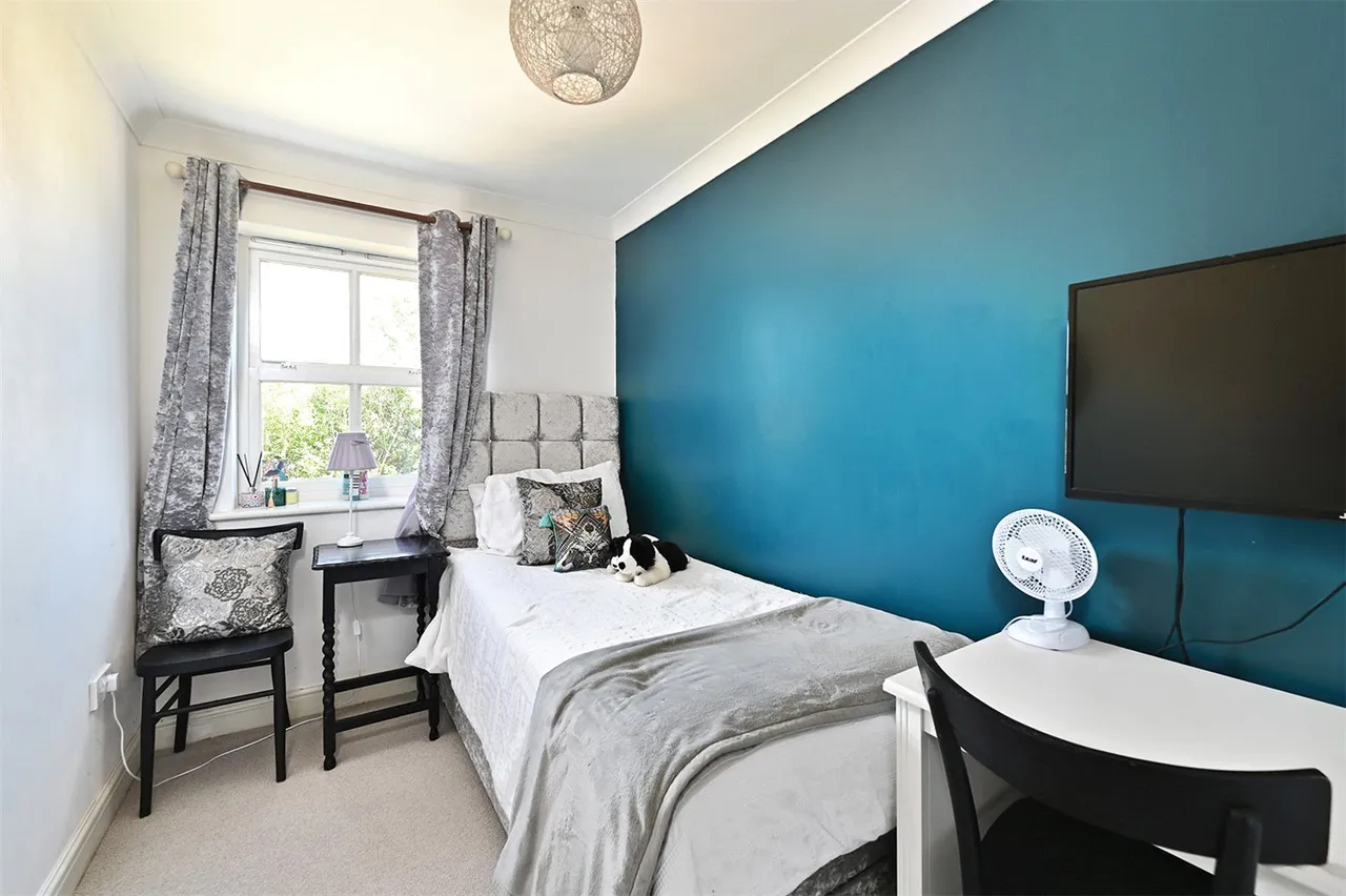 Grange Road, Ash, Guildford, Surrey, GU12 6ES, photo 10