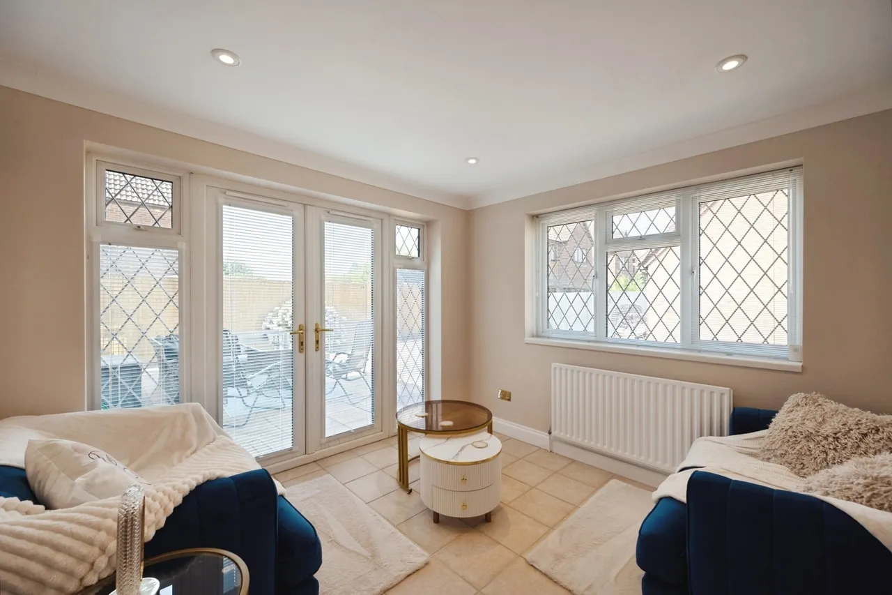 Southleigh Grove, Hayling Island, PO11, photo 10