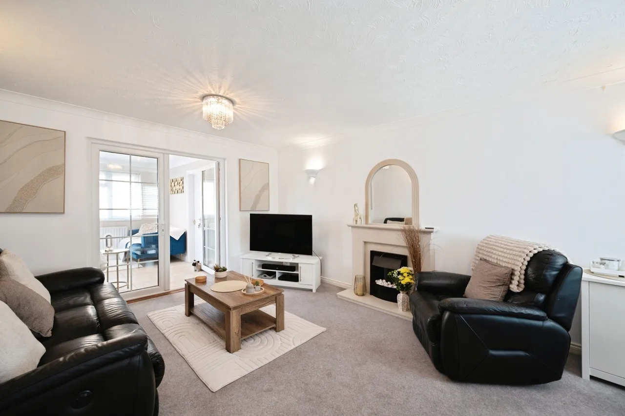 Southleigh Grove, Hayling Island, PO11, photo 3
