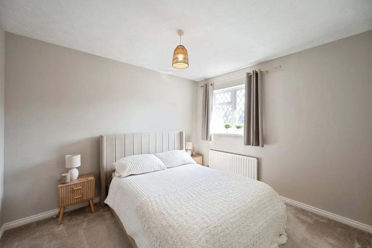 Southleigh Grove, Hayling Island, PO11, photo 17