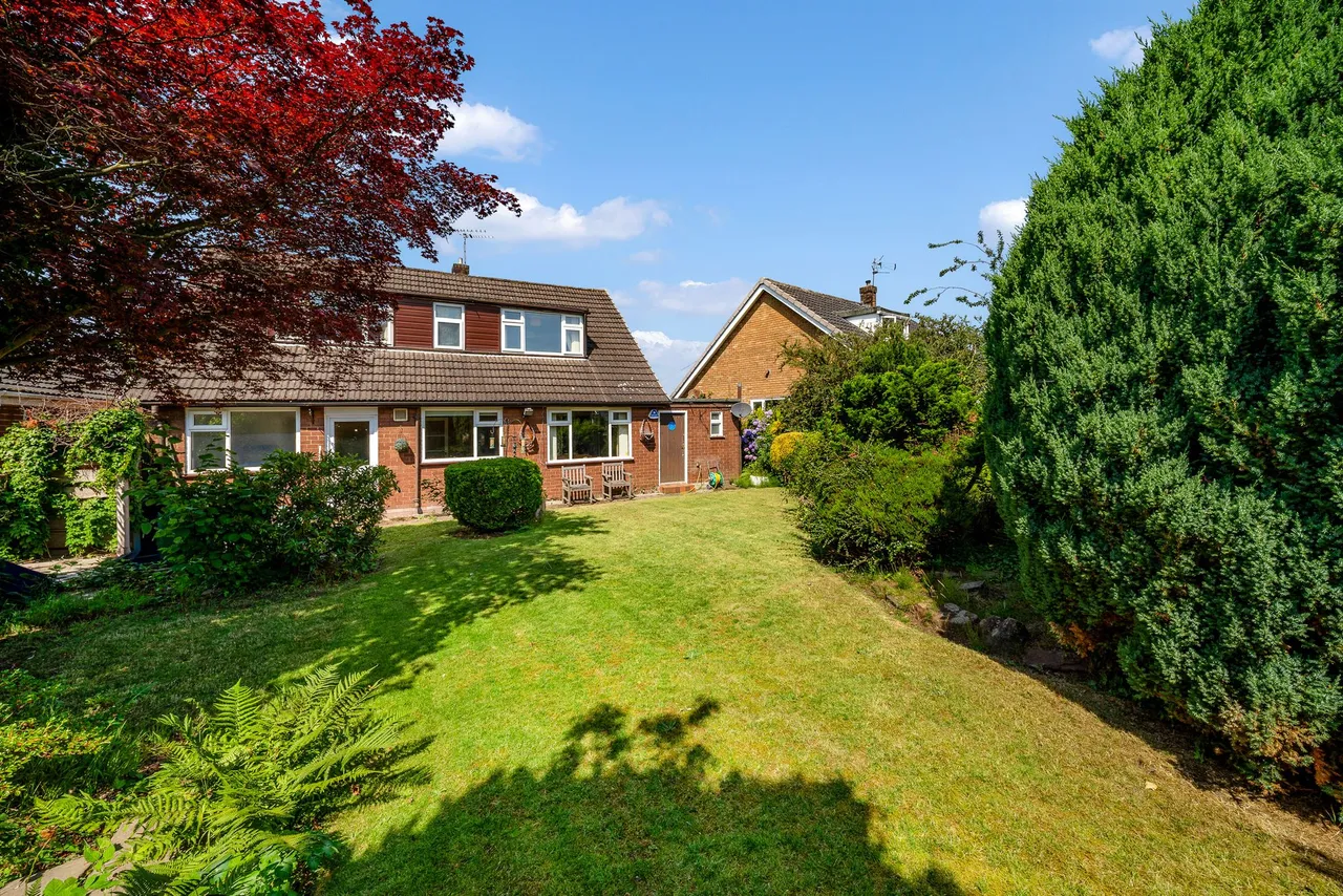Buckingham Avenue, Widnes, Widnes, WA8 9EW, photo 39