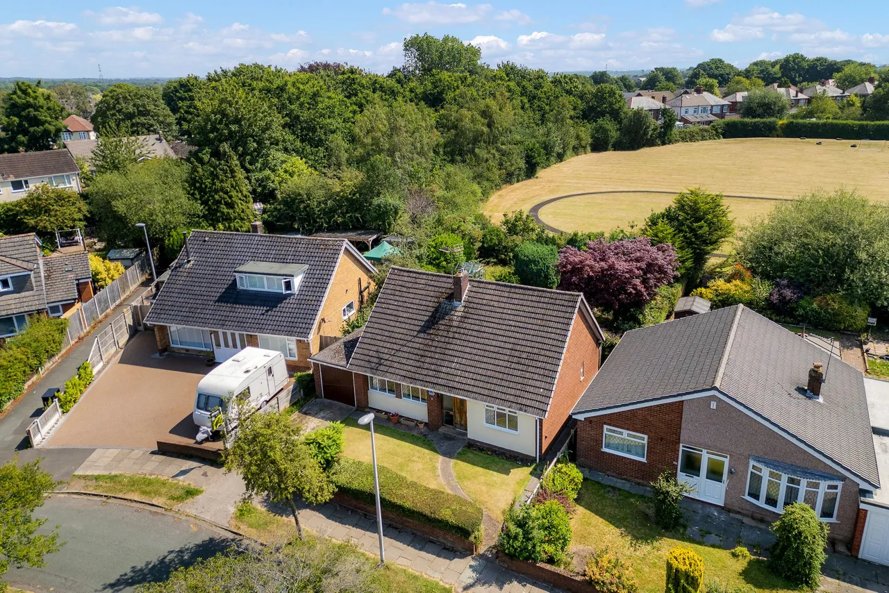 Buckingham Avenue, Widnes, Widnes, WA8 9EW, photo 32